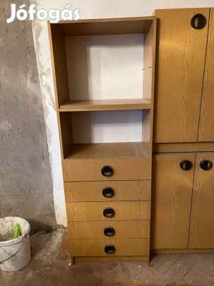 Retro szekrény jó állapotban