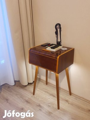 Retro szobai/előszobai pakoló asztal