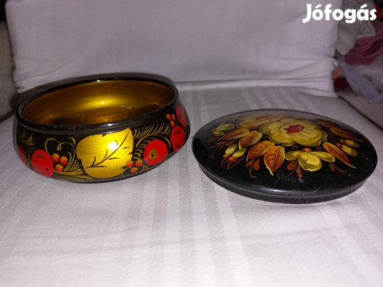 Retro szovjetkori bonbonierr8e festett
