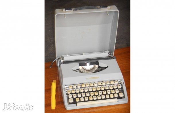 Retro táskaírógép