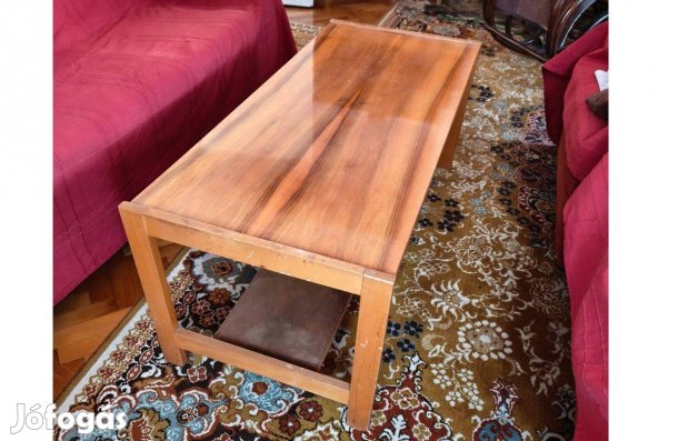 Retró tömörfa dohányzóasztal üveglappal