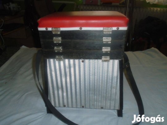 Retró ülőkés szerelékes láda