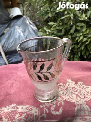 Retró üveg kancsó ,aranyozott kiöntő 3500 Ft :Lenti