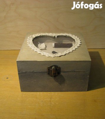Retró varródoboz eladó