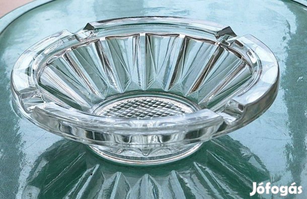 Retró vastag üveg hamutartó 1200 Ft