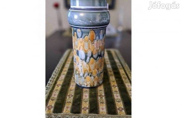 Retro váza csodálatos díszítés