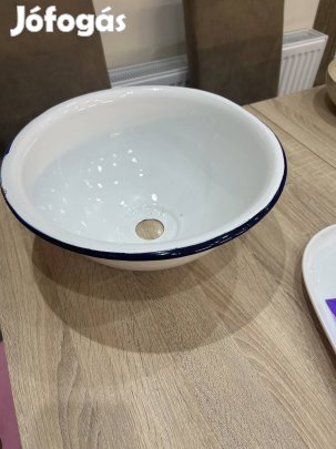 Retró zománcozott ivókút