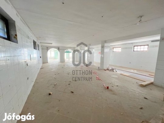 Révfülöp központi részén 400 nm-es üzleti ingatlan eladó