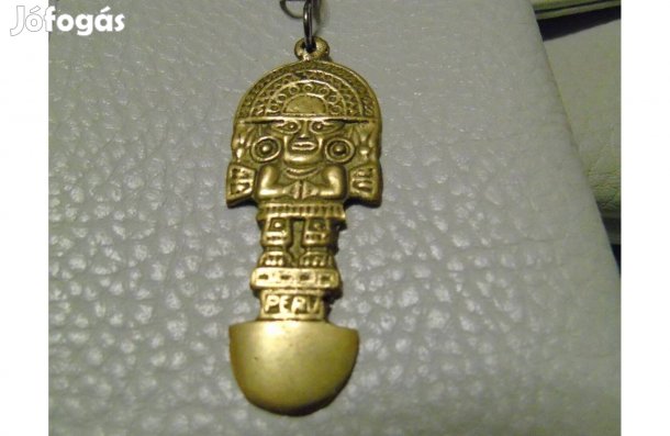 Réz Tumi kés másolatával díszített kulcstartó Peruból