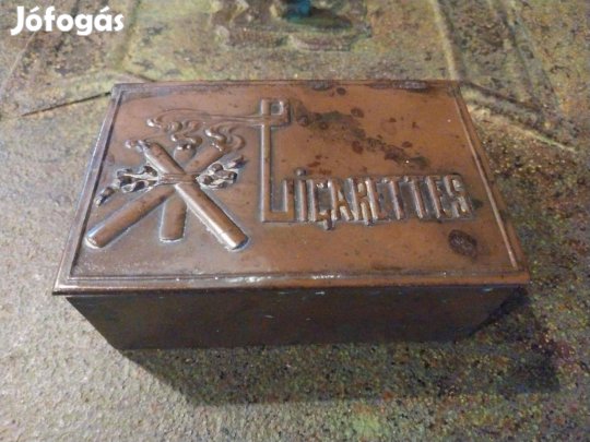 Réz cigarettás doboz, régi dombornyomott doboz a 20.sz.elejéről
