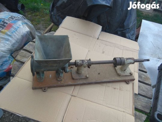 Réz csigás daráló húsdaráló hiányos