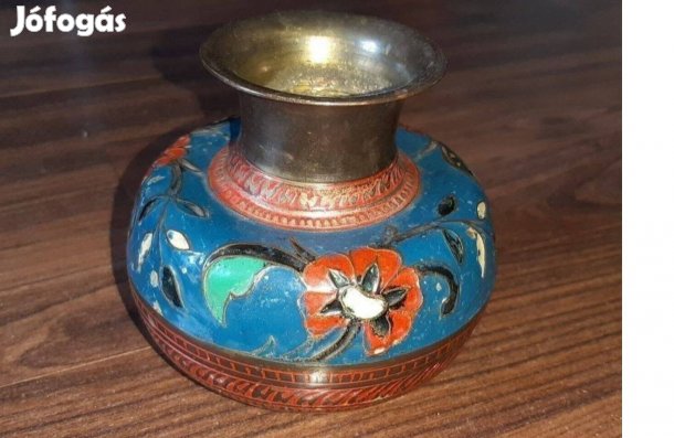 Réz váza festett mintával
