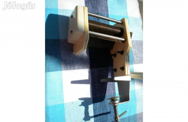 Rézbetétes cérnametélt vágó gép tészta vágó