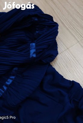 Riani luxusmárkás vékony női garbó M