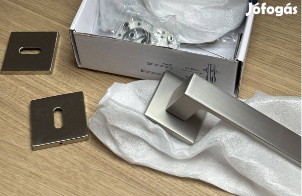 Richter Czech rozettás kilincs és zár - 3 db