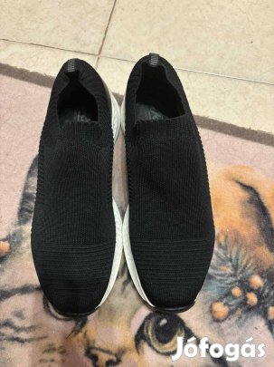 Rieker 41-es belebújós cipő