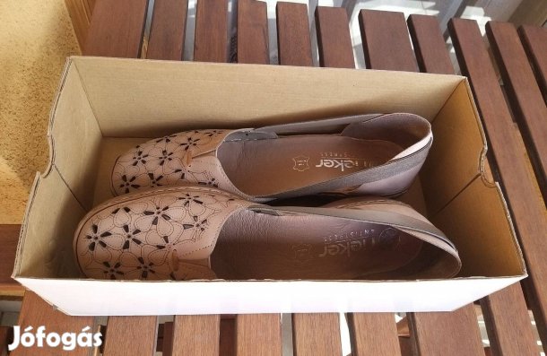 Rieker 41 méretű bőr bézs félcipő , szandál