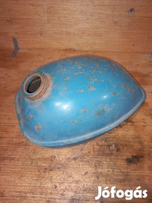 Riga 3 / Riga 4 üzemanyag tank