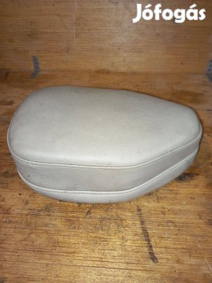 Riga 4 ( 12 ) felújított szép nyereg