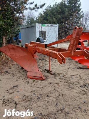 Rigol eke függesztett mélyszántó