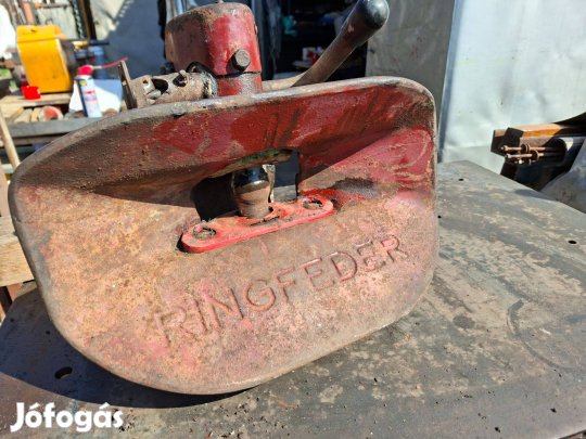 Ringfeder vonófej teherautóra