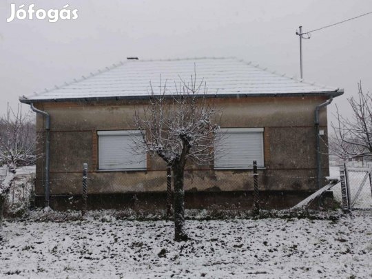 Rinyaszentkirályon családi ház eladó