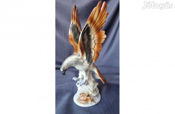 Ritka GDR porcelán sas figura