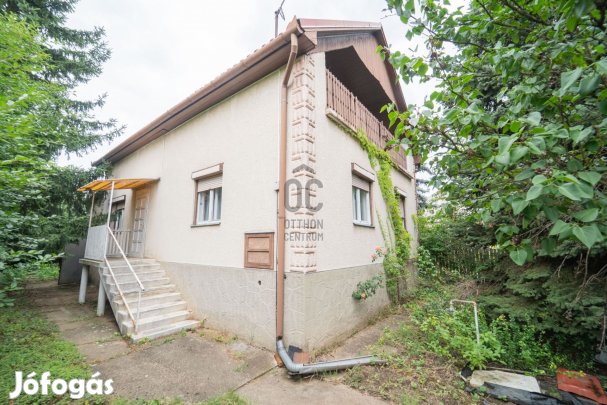 Ritka lehetőség Felső-Józsán  nagy telek, három külön szint, számtala