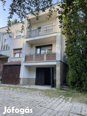 Ritka lehetőség Pilisvörösváron, lakás és saját garázs egyben! Kizáról