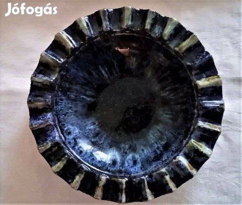 Ritka színű Zsolnay pirogránit hamutartó