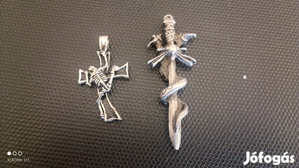 Ritkább fém jelvények. A halál. A sárkány. 