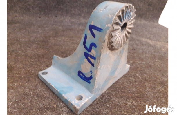 Robi 151 kapálógép gyári váz / kormány közdarab