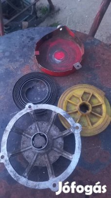 Robi 151 rotációs kapa berántó alkatrésznek.