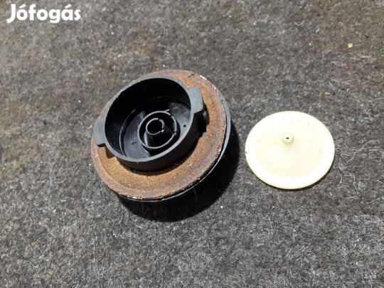 Robi 50 kapálógép gyári komplett benzintank sapka szett