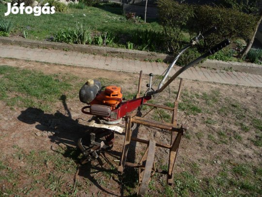 Robi-52 2,8LE kapálógép