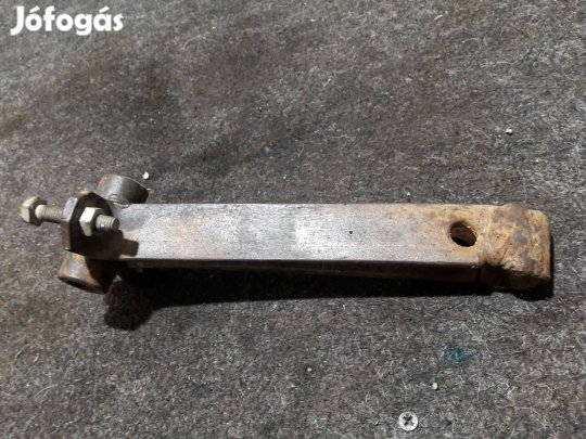 Robi 55 kapálógép csoroszlya összekötő vízszintes elem közdarab