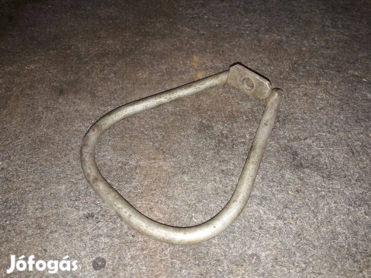 Robi 55 kapálógép függőleges furatú kapaszkodó / vonó szem