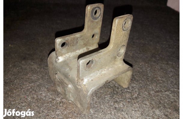 Robi 55 kapálógép gyári csoroszlya tartó közdarab