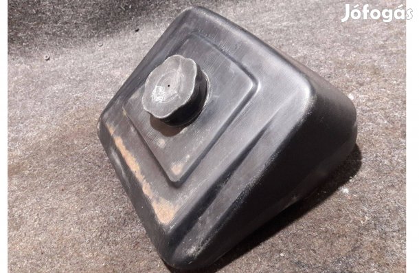 Robi 55 kapálógép gyári komplett benzintank