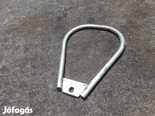 Robi 55 kapálógép vízszintes furatú kapaszkodó / vonó szem