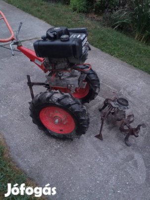 Robi Rekord 250 kerti kistraktor kapával kerékkel