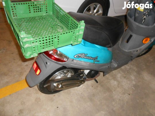 Robogó 49 minden alkatrésze eladó csomagtartó