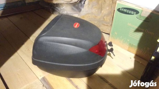 Robogó csomagtartó doboz