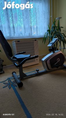 Robust háttámlás szobakerékpár eladó!