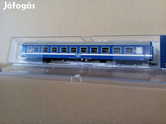 Roco MÁV 2. osztályú, vékonycsíkos Y kocsi H0