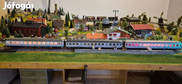 Roco Silberling személyvagonok(3db) világítással H0-ás