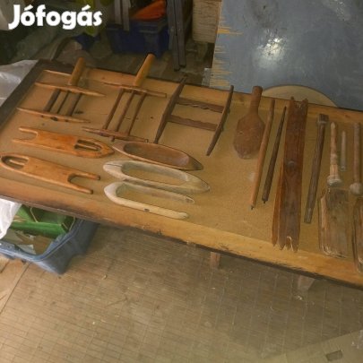 Rokka, szövőszék vagy egyéb kézműves eszközközök alkatrészei