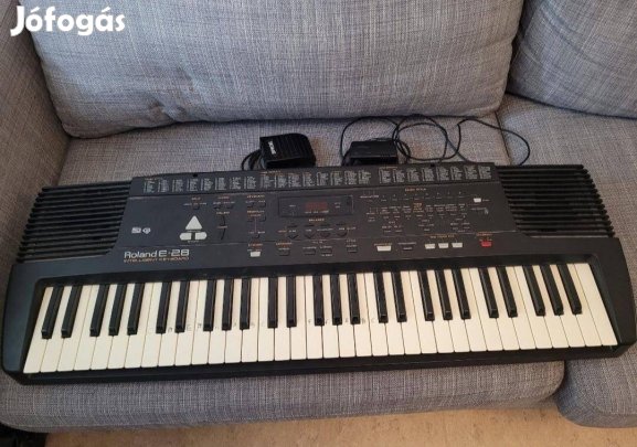 Roland E-28 Szintetizátor