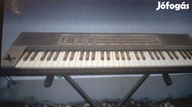 Roland E-5 szintetizátor