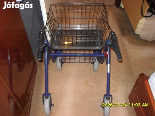 Rolátor járást segítő